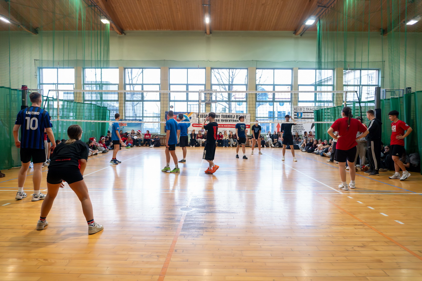 Zdjęcie Mikołajkowy Turniej Piłki Siatkowej 05.12.2025-7553f0584c-8669-47e7-ada5-9810ba17af12.jpg w galerii VI Mikołajkowy Turniej Piłki Siatkowej Trójek